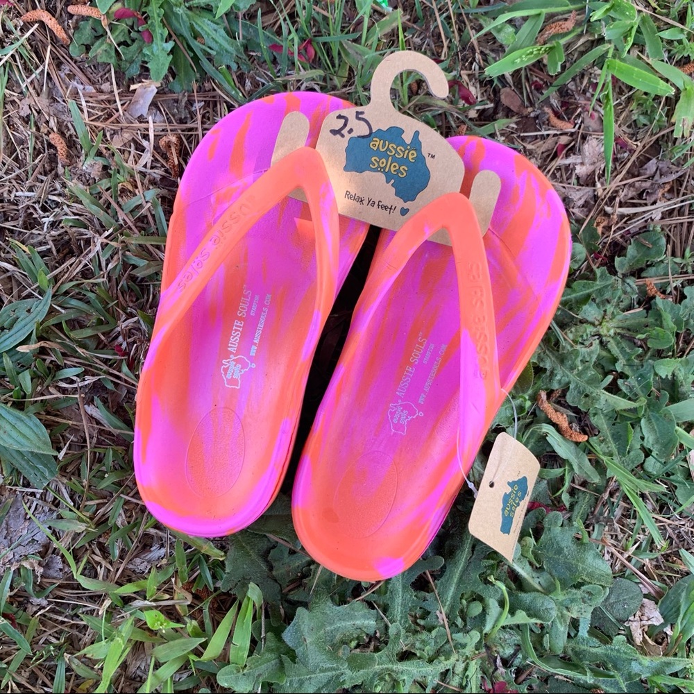 Aussie Soles Red and Pink Starfish Flip Flops